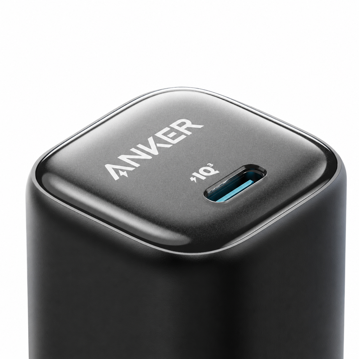 מטען קיר + כבל Anker Zolo Charger GaN 20W בצבע שחור מטען קיר + כבל Anker Zolo Charger GaN 20W בצבע שחור